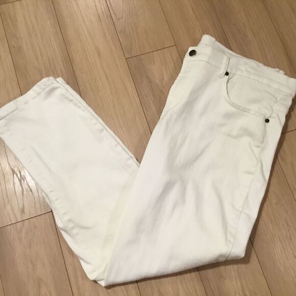 DG2 by Diane Gilman Women’s Sz. 16WP White 5-Pocket Jeans - Picture 1 of 12